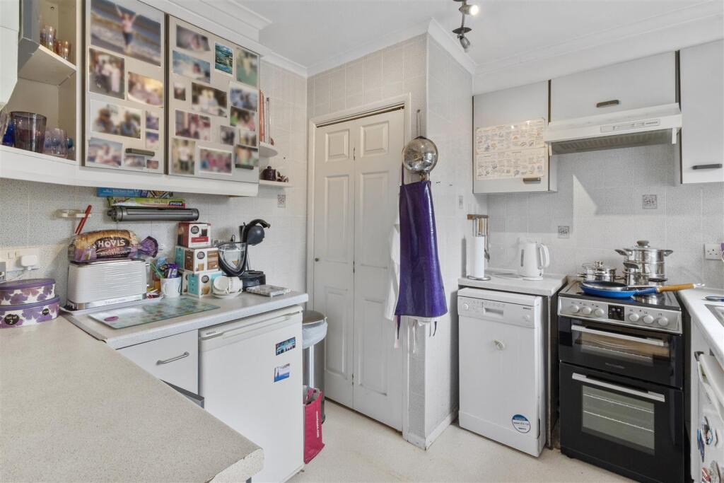 Additional image 11 of Lynholm Road, Polegate