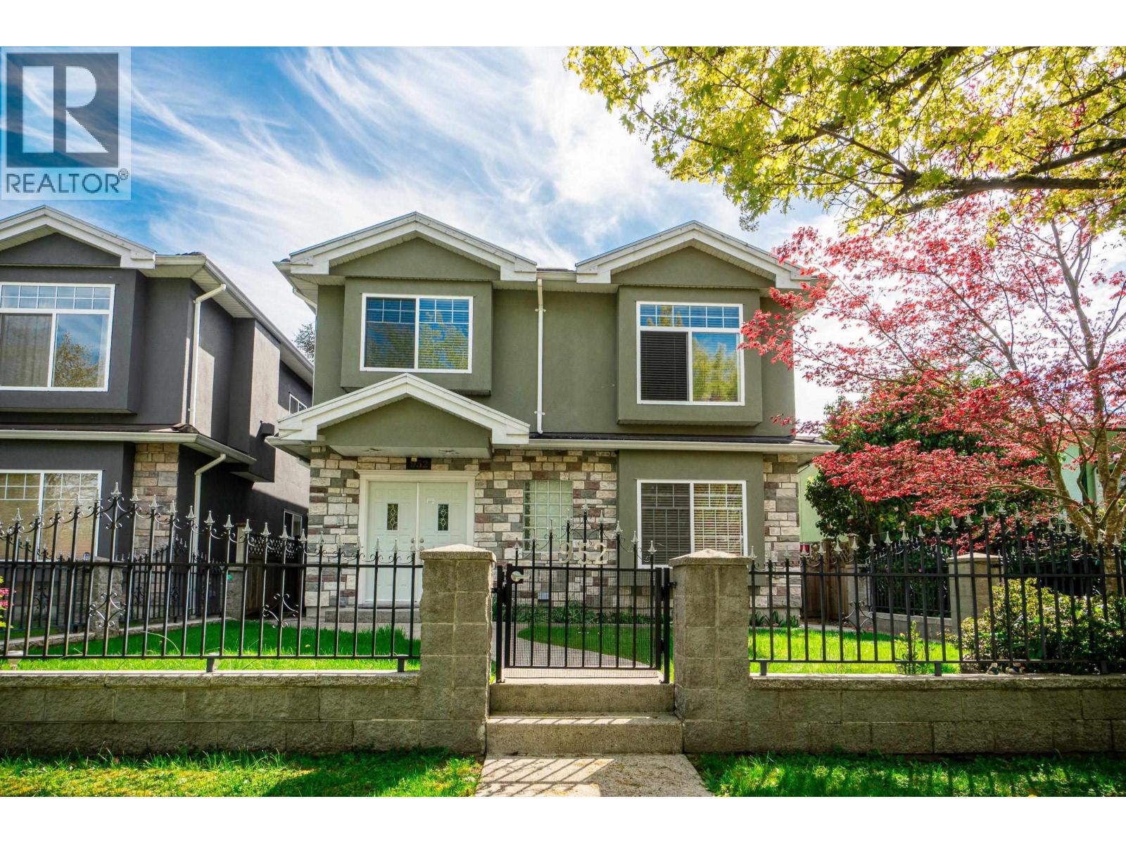 952 E 31ST AVENUE|Vancouver, British Columbia V5V2X4