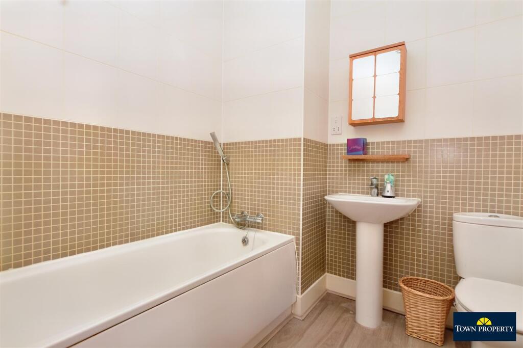 Additional image 10 of Buttercup Drive, Polegate