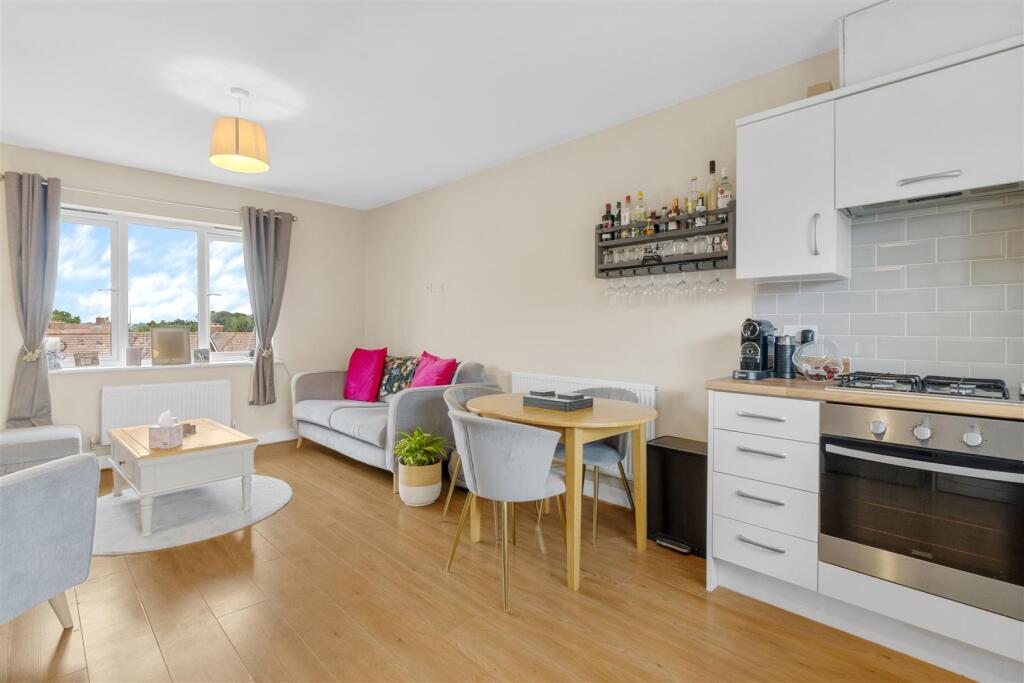 Additional image 4 of Kensington Way, Polegate