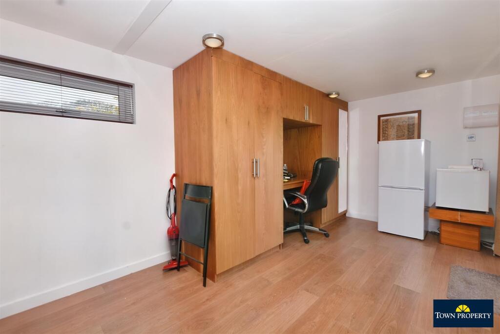 Additional image 14 of Buttercup Drive, Polegate