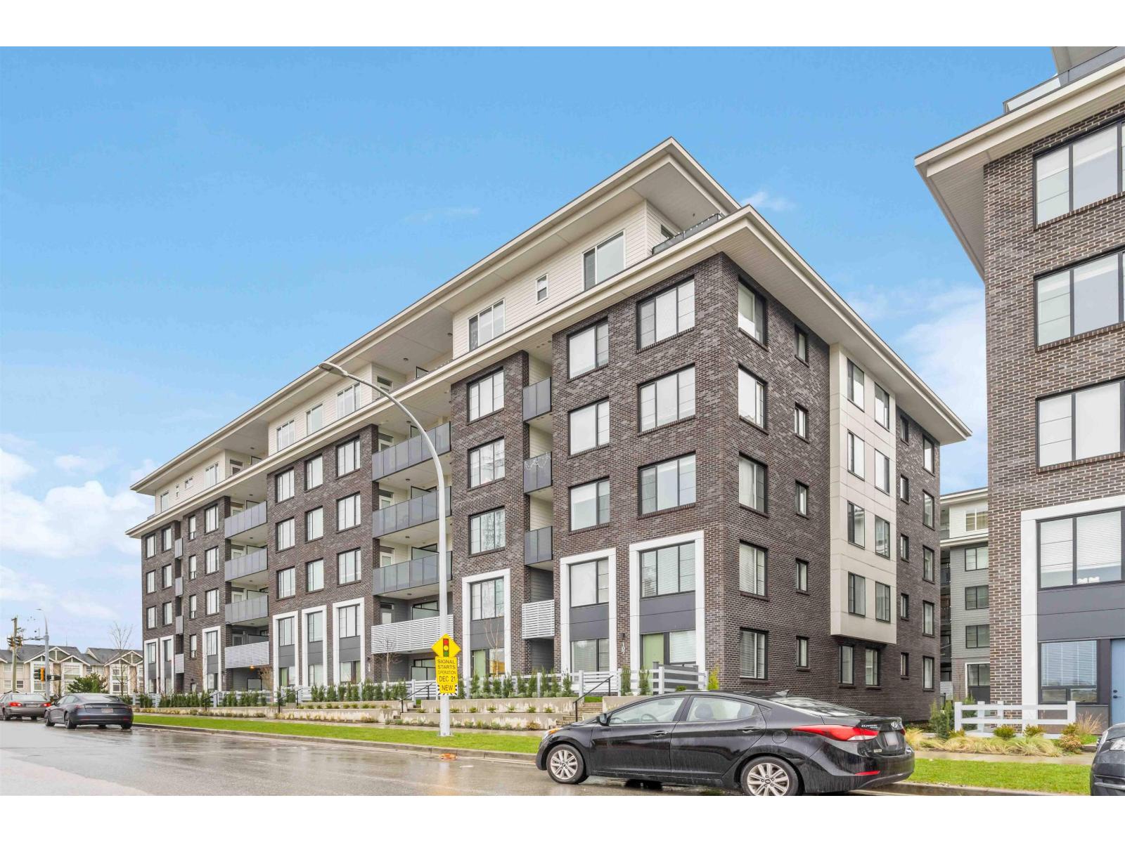 Property image for 109 15848 FRASER HIGHWAY|Surrey, British Columbia V4N6X6
