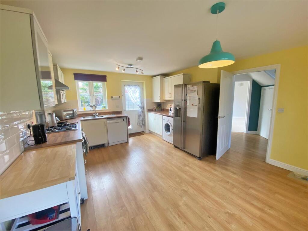 Additional image 6 of Highgrove Crescent, Polegate