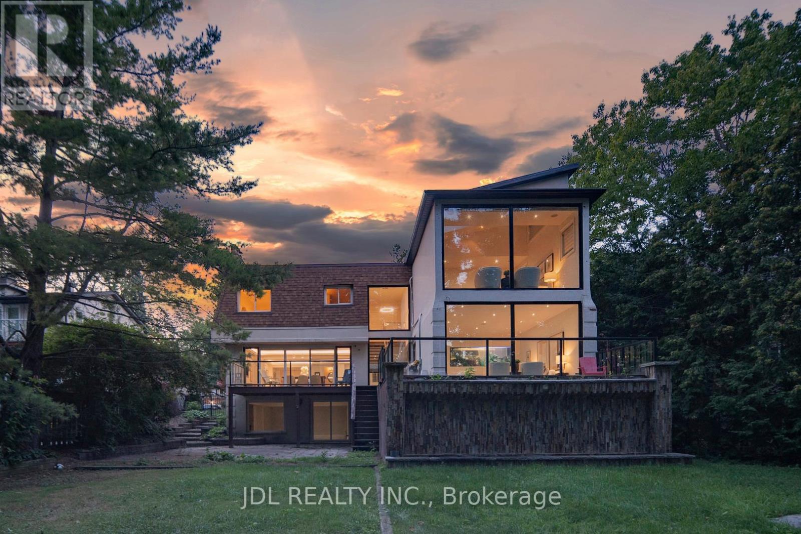 Property image for 2431 JARVIS STREET S|Mississauga (Erindale), Ontario L5C2P7