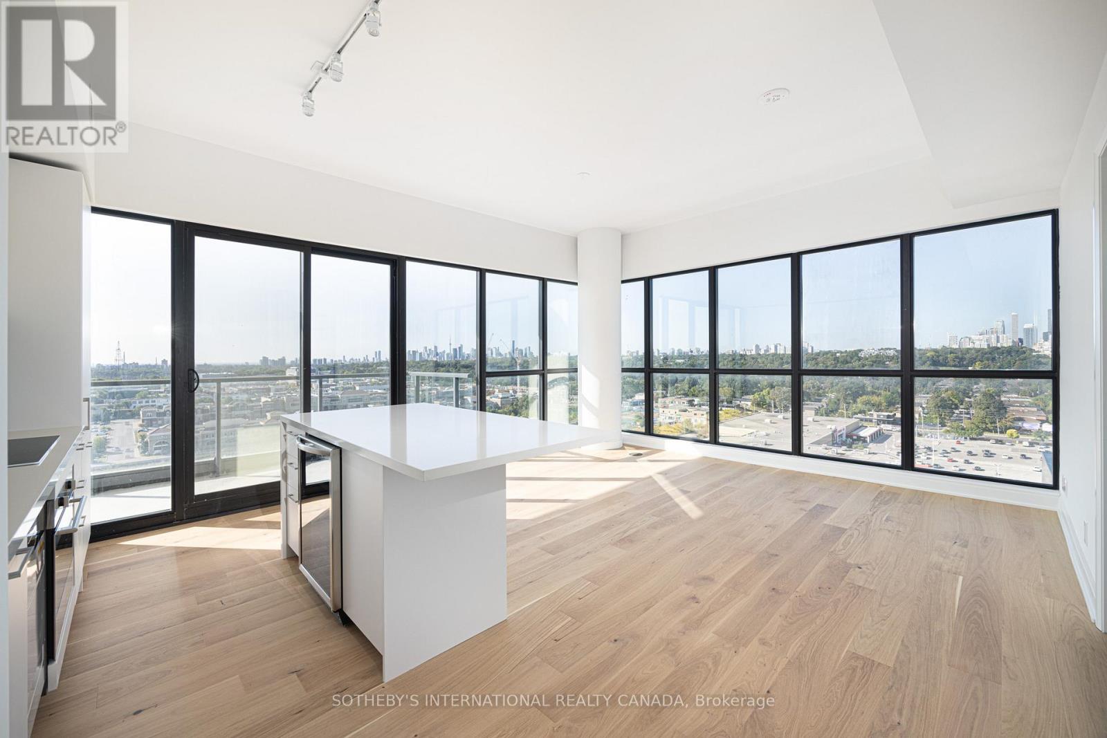 1501 - 33 FREDERICK TODD WAY|Toronto (Leaside), Ontario M5A4A9