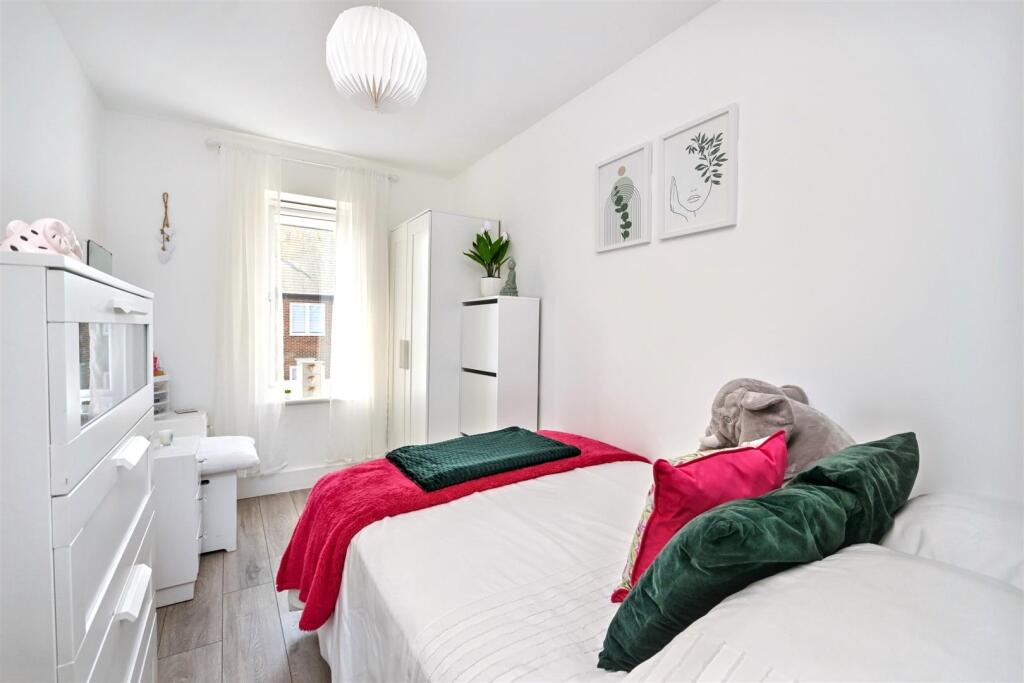 Additional image 14 of Buttercup Drive, Polegate