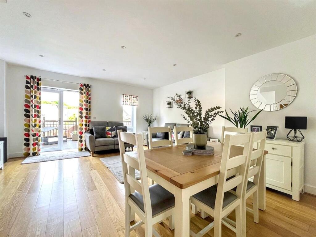 Additional image 5 of Buttercup Drive, Polegate