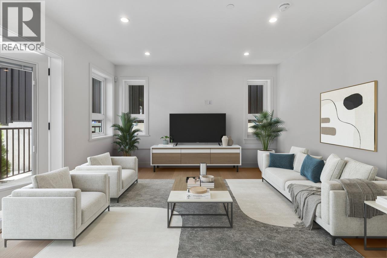 2020 E 4TH AVENUE|Vancouver, British Columbia V5N1K4