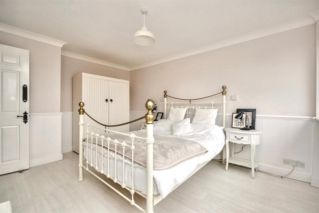 Additional image 11 of Manor Way, Polegate