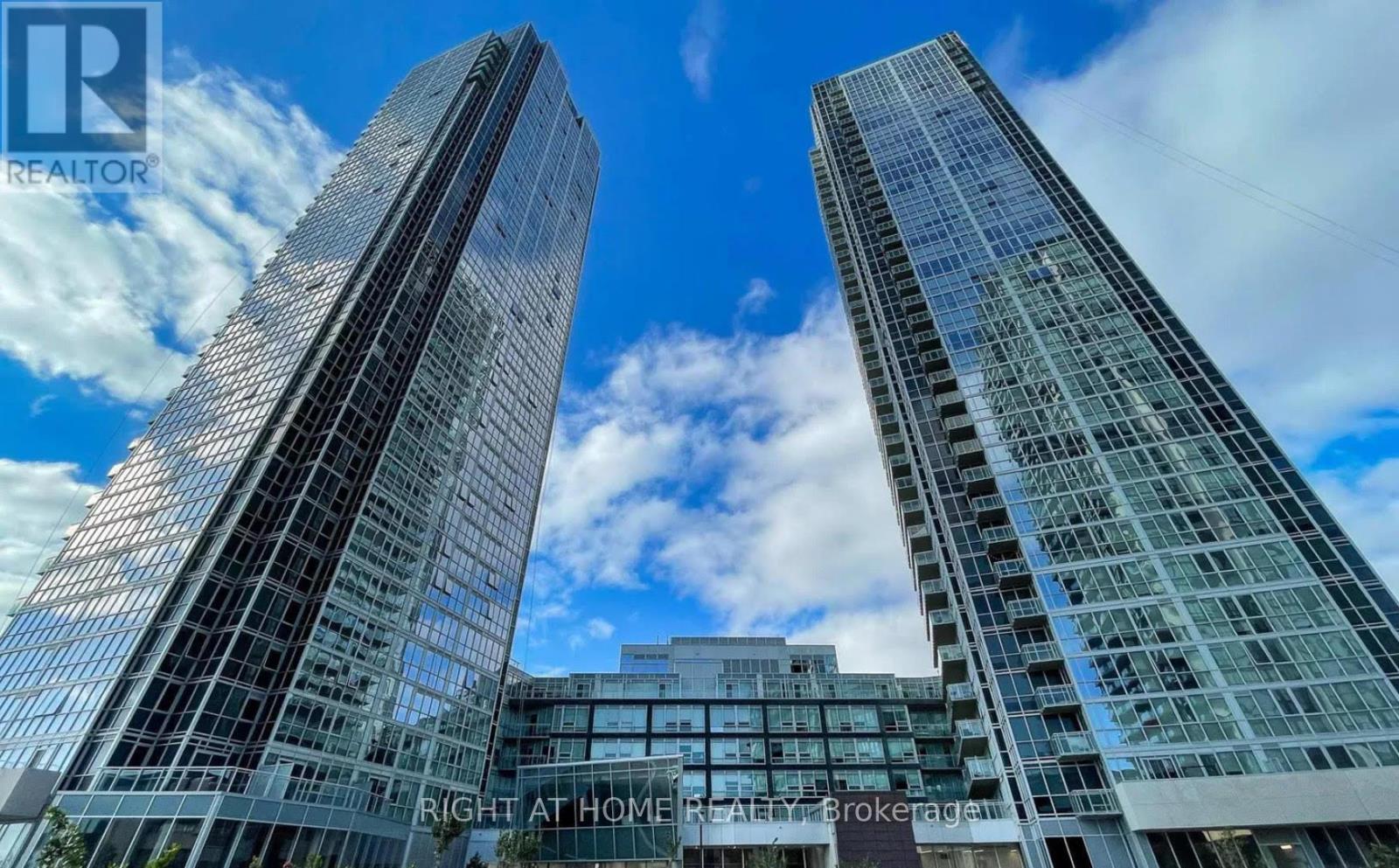 411 - 2916 HIGHWAY 7 ROAD W|Vaughan (Concord), Ontario L4K0K6