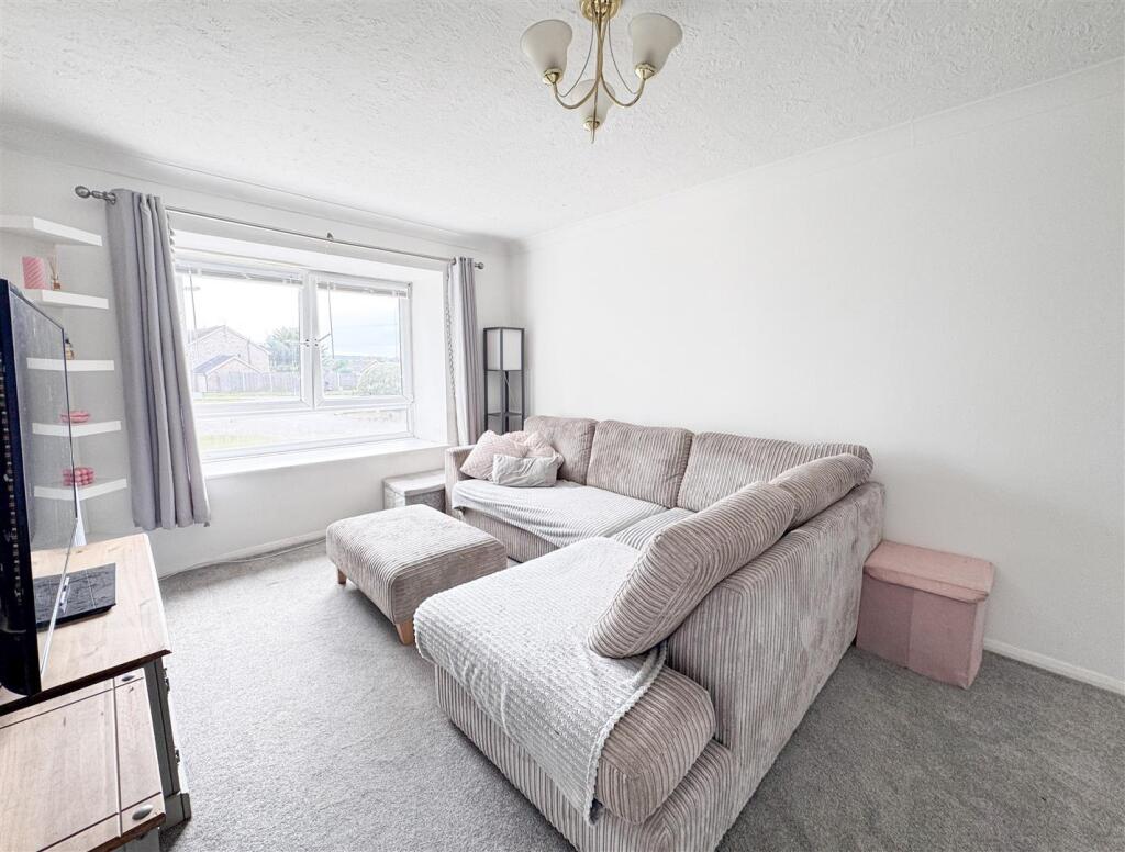 Additional image 6 of Summerfields Avenue, Hailsham BN27 3AW