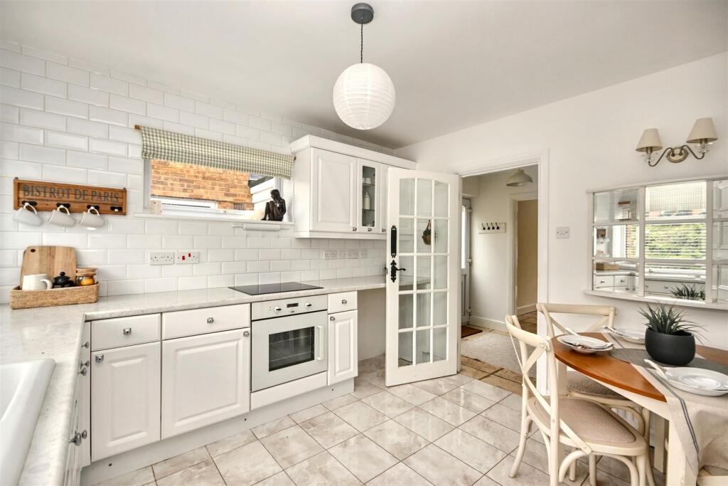 Additional image 9 of Manor Way, Polegate