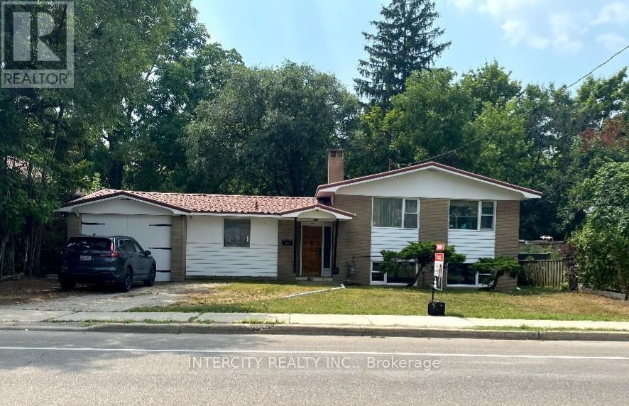 63 CENTRE STREET N|Brampton (Brampton North), Ontario L6V1T1