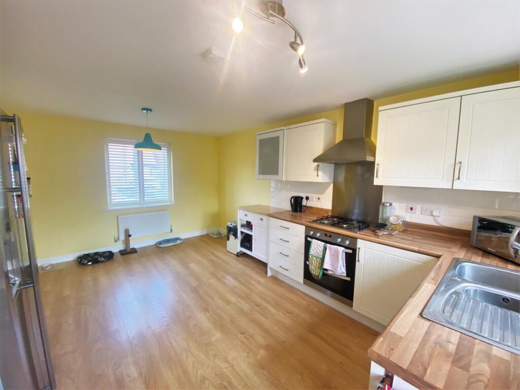 Additional image 7 of Highgrove Crescent, Polegate