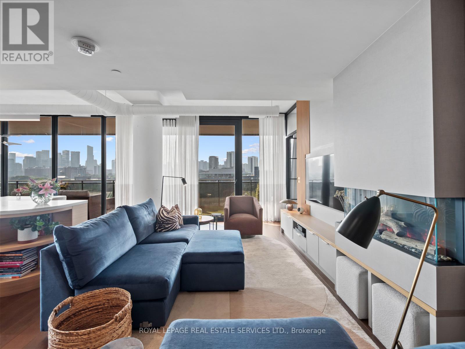 904 - 21 LAWREN HARRIS SQUARE|Toronto (Waterfront Communities), Ontario M5A0T4