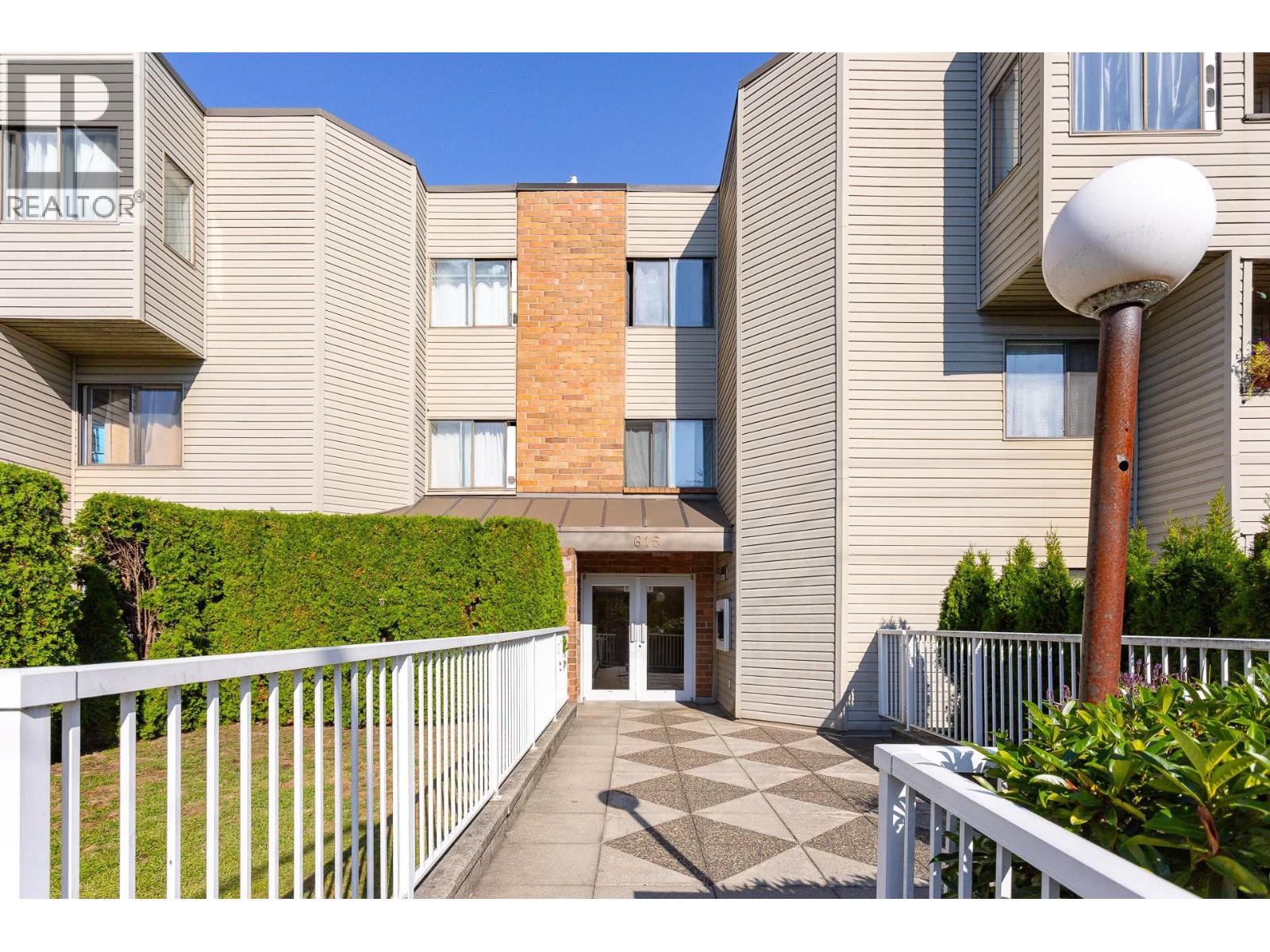 Property image for 305 615 NORTH ROAD|Coquitlam, British Columbia V3J1P1