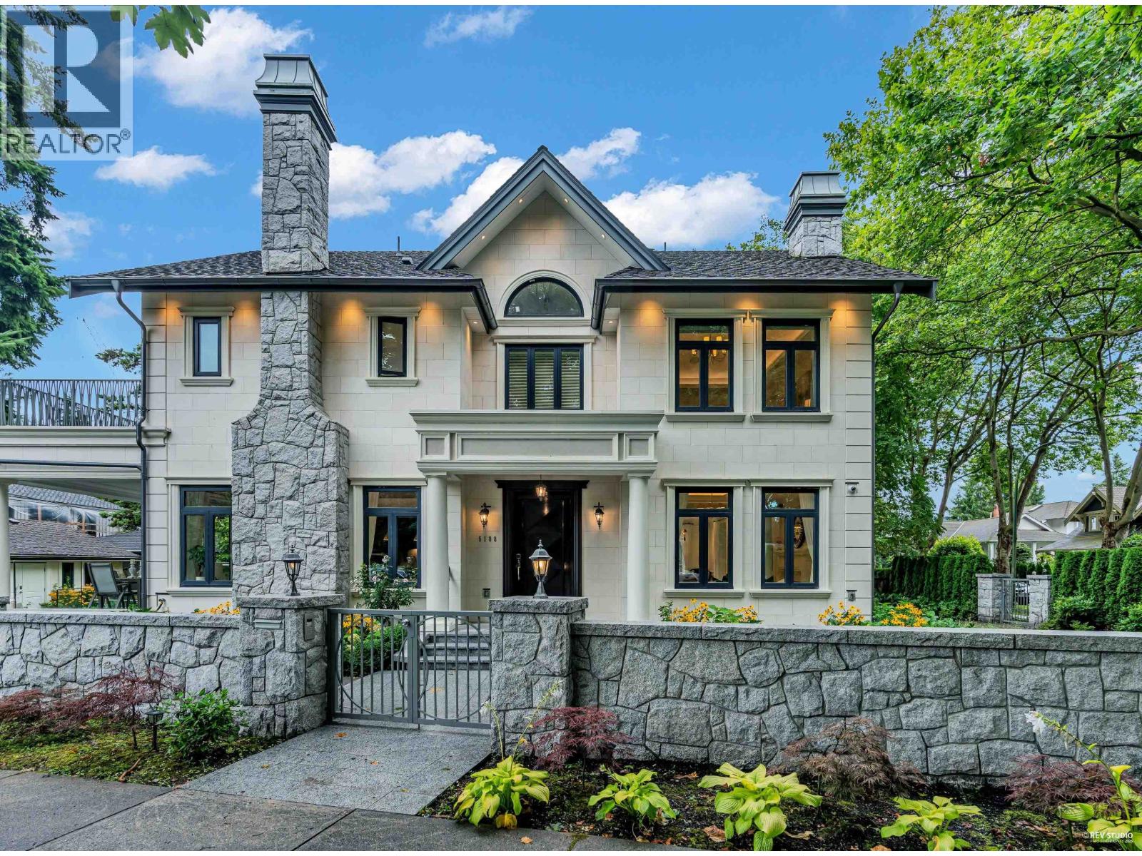 5188 YEW STREET|Vancouver, British Columbia V6M4L6