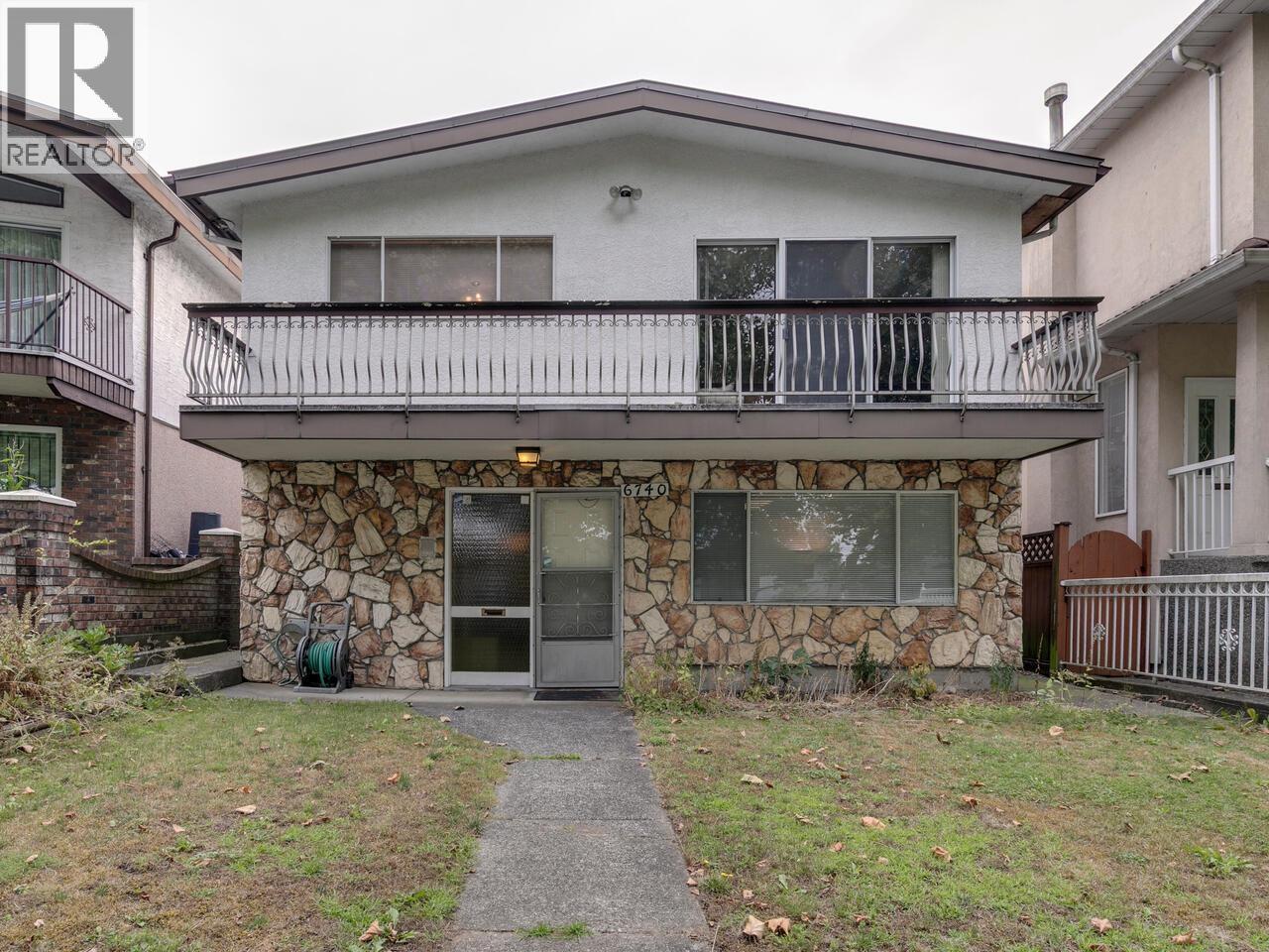 6740 CULLODEN STREET|Vancouver, British Columbia V5X4J4