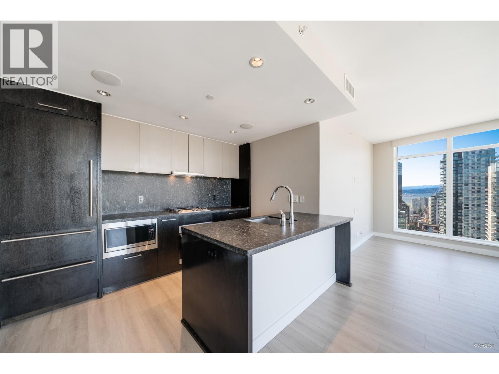 3603 1372 SEYMOUR STREET|Vancouver, British Columbia V6B0L1