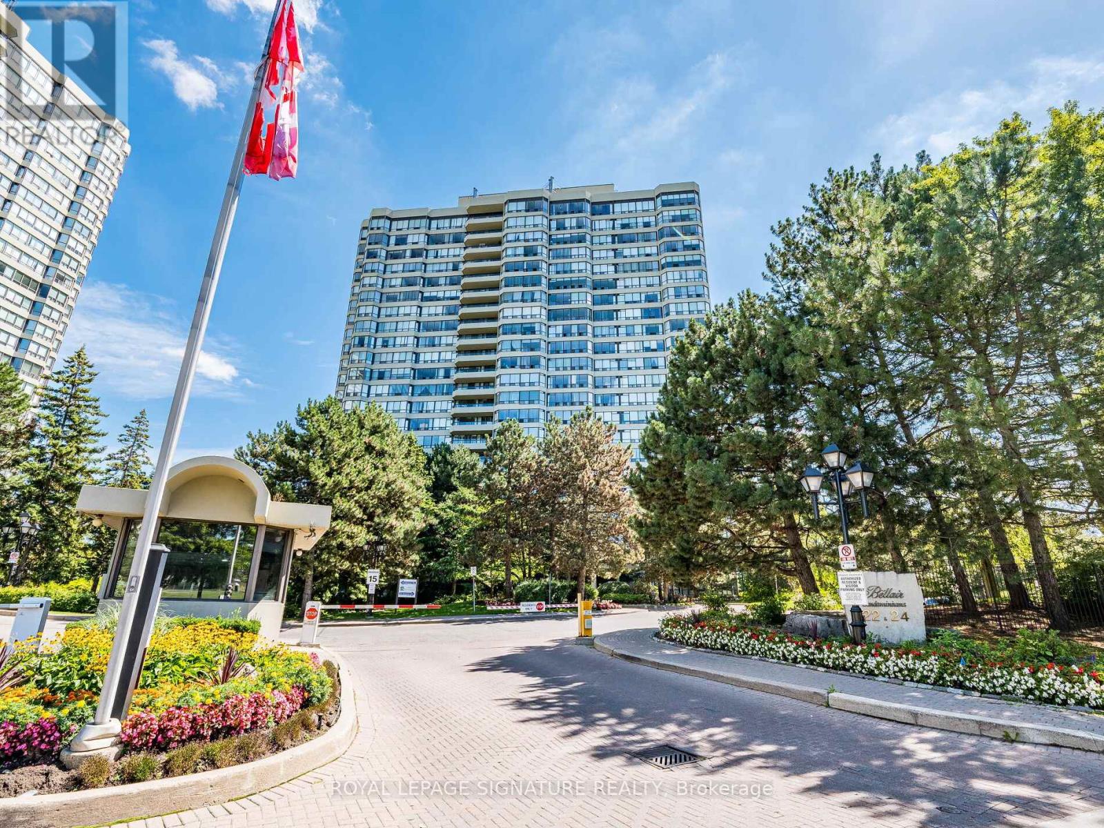 Property image for 2204 - 24 HANOVER ROAD|Brampton (Queen Street Corridor), Ontario L6S5K8