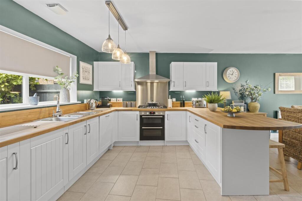 Additional image 14 of Goldring Avenue, Hellingly, Hailsham