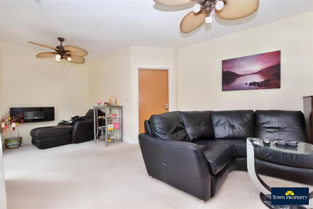 Additional image 5 of Buttercup Drive, Polegate