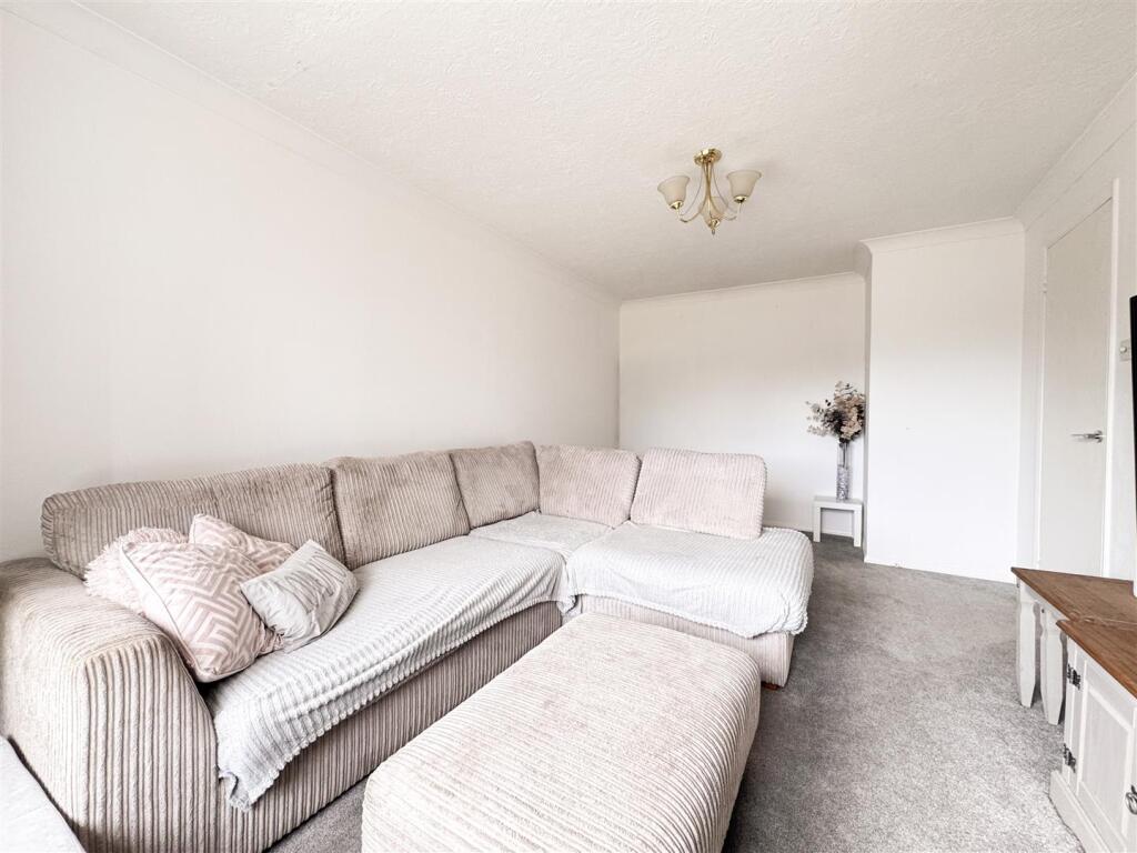 Additional image 7 of Summerfields Avenue, Hailsham BN27 3AW