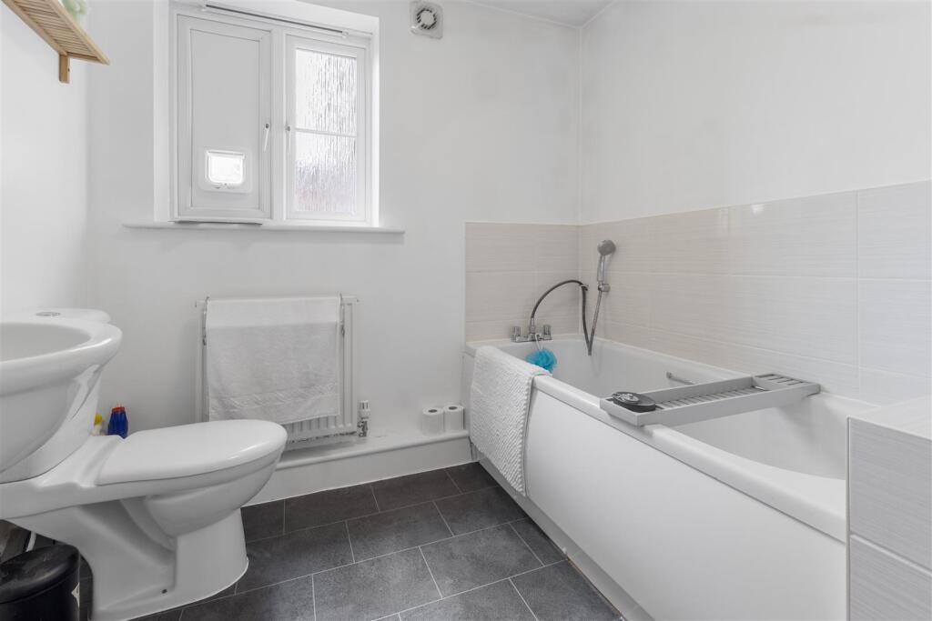 Additional image 8 of Splice Lane, Hailsham