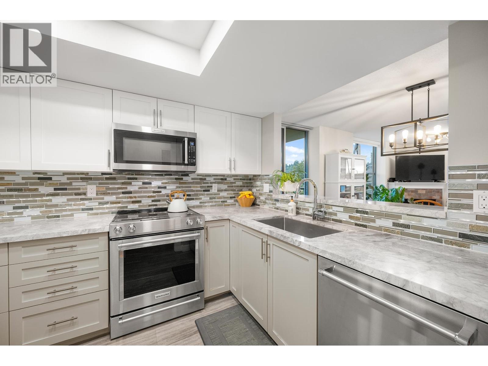 Property image for 1004 200 NEWPORT DRIVE|Port Moody, British Columbia V3H5B7