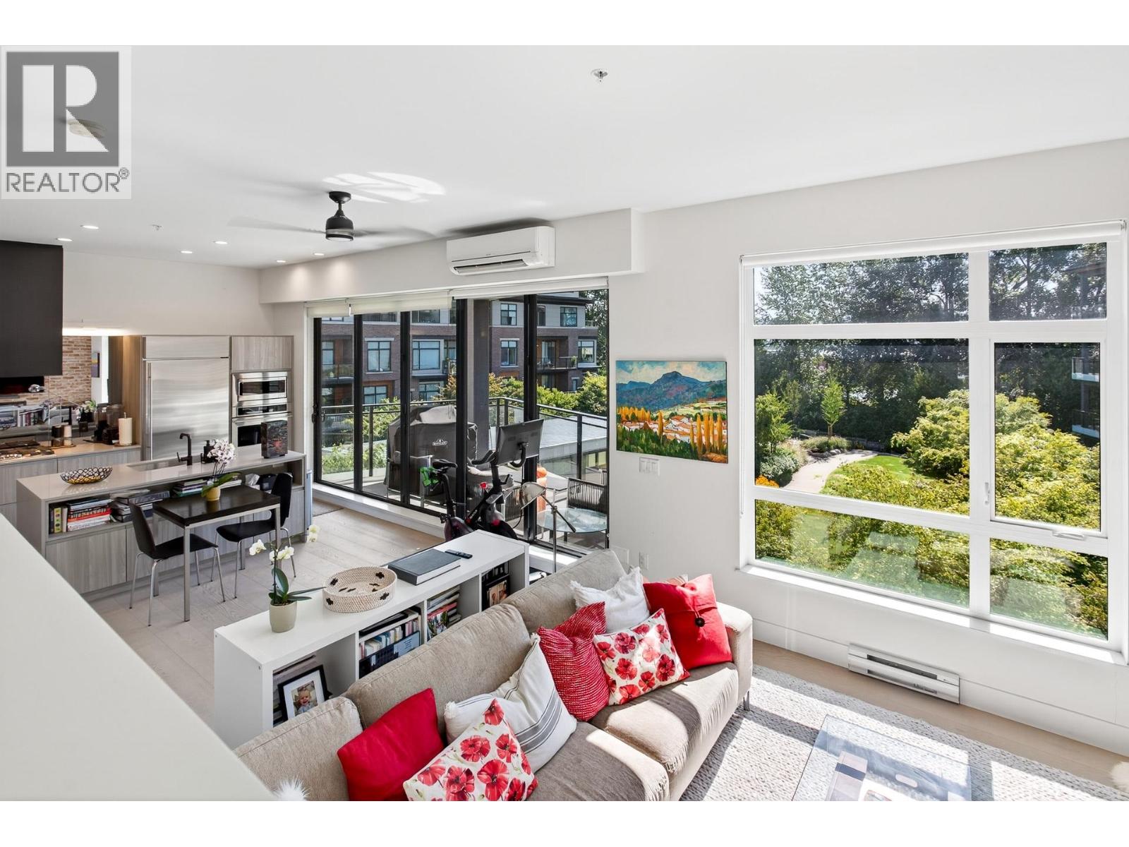 307 300 SALTER STREET|New Westminster, British Columbia V3M0L9