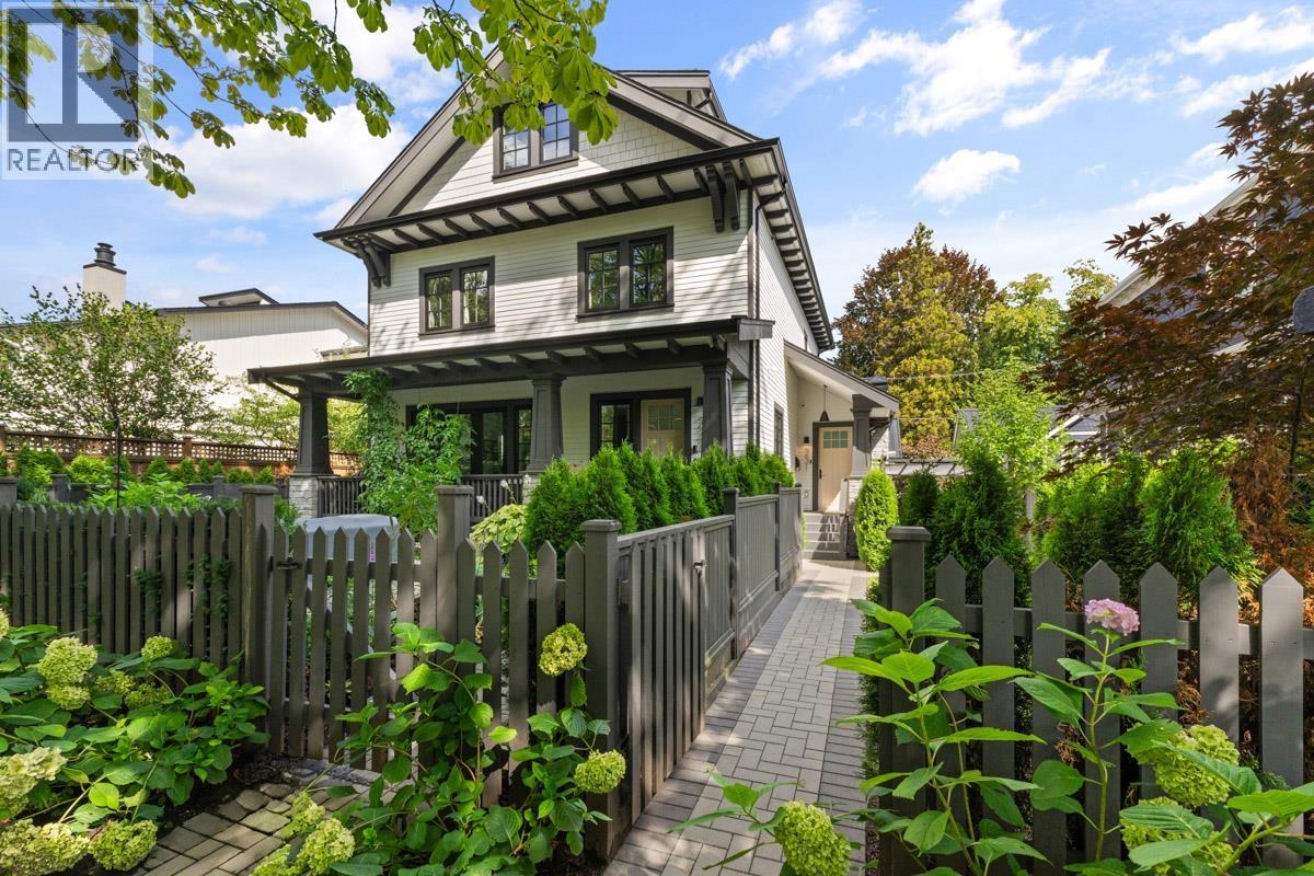 231 W 15TH AVENUE|Vancouver, British Columbia V5Y1Y1