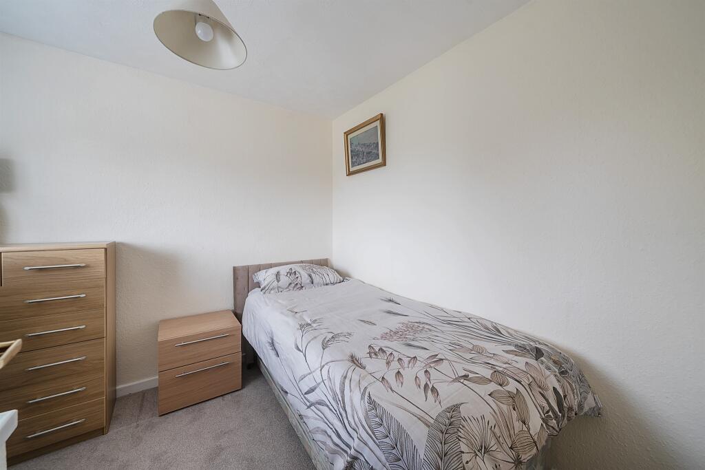 Additional image 13 of Meadway, Colney Heath, St. Albans