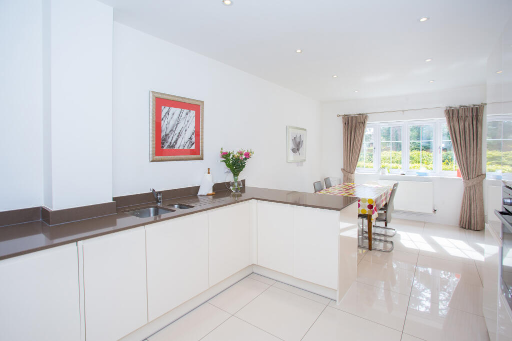 Additional image 4 of Scott Close, St Albans, Hertfordshire, AL3