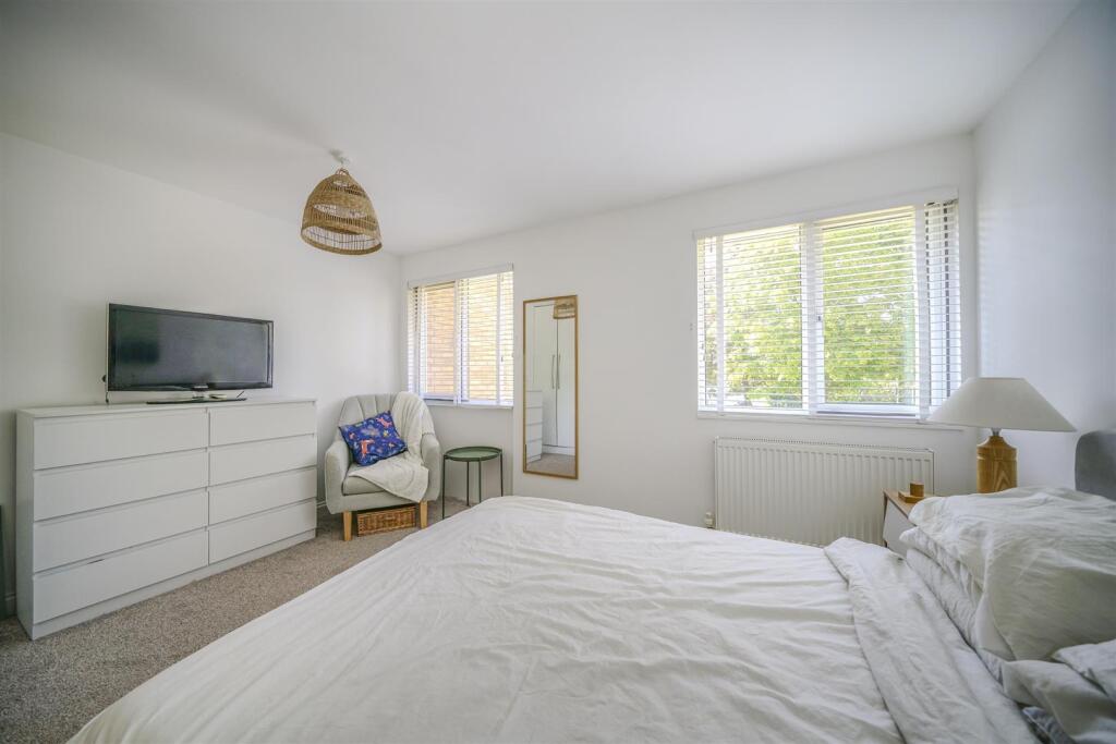 Additional image 9 of Drakes Drive, St. Albans