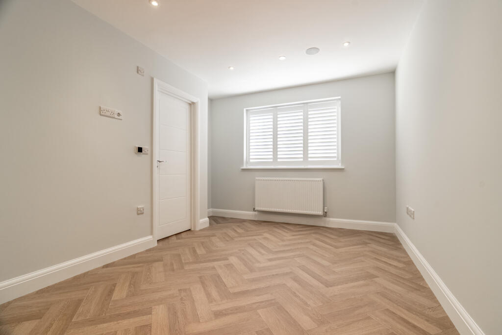 Additional image 14 of Burston Drive, Park Street, St. Albans, Hertfordshire, AL2