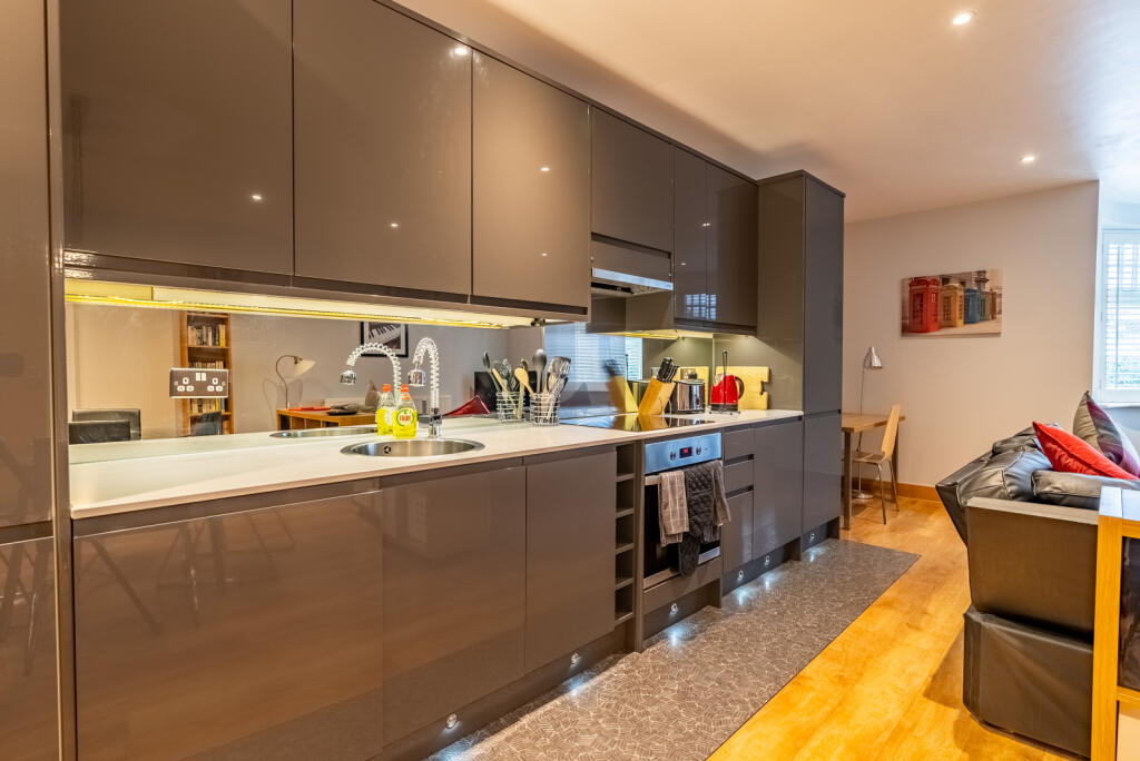 Additional image 7 of St. Peters Street, St. Albans, Hertfordshire, AL1