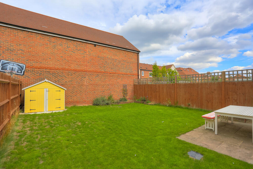 Additional image 16 of Scott Close, St Albans, Hertfordshire, AL3