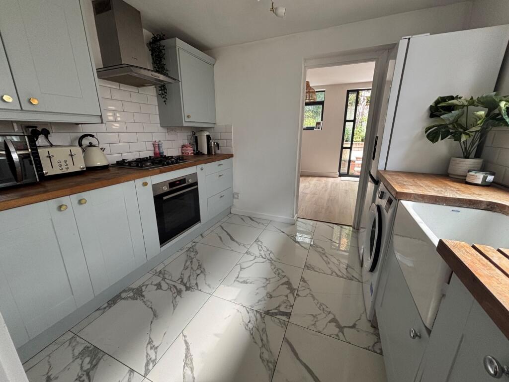 Additional image 3 of High Street, London Colney, AL2