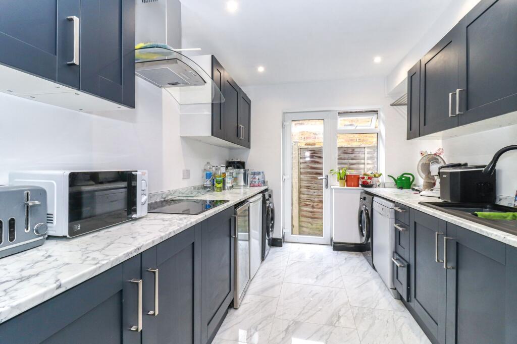 Additional image 13 of Oakwood Road, Bricket Wood, AL2