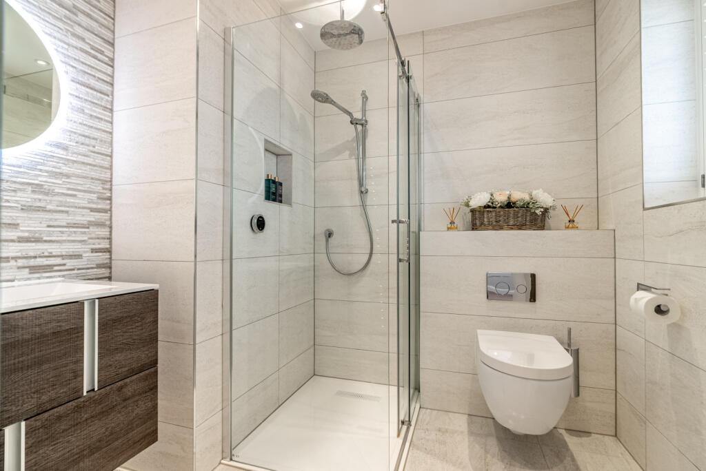 Additional image 19 of Burston Drive, Park Street, St. Albans, Hertfordshire, AL2