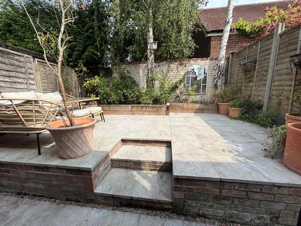 Additional image 4 of High Street, London Colney, AL2