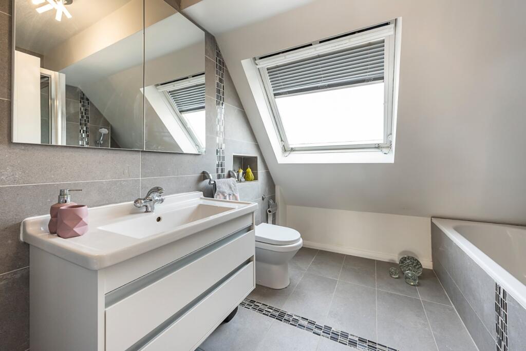 Additional image 12 of Old Orchard, Park Street, St Albans, Herts, AL2