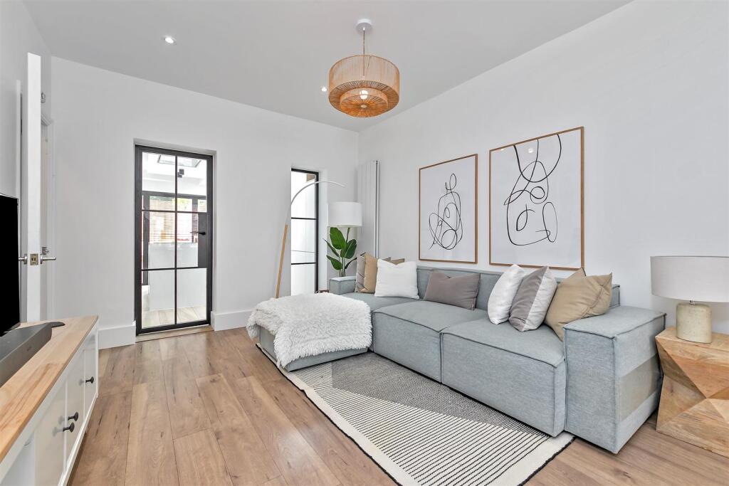 Additional image 7 of Hart Road, St. Albans