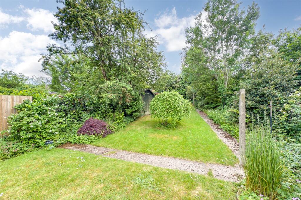 Additional image 10 of Orchard Drive, Park Street, St. Albans, Hertfordshire, AL2