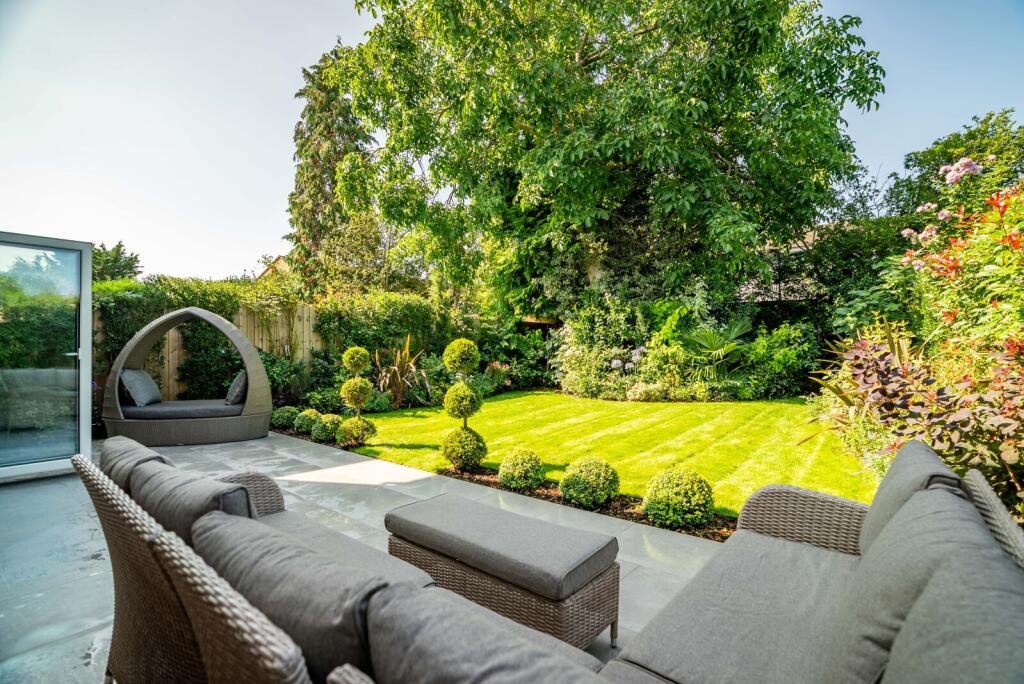 Additional image 4 of Burston Drive, Park Street, St. Albans, Hertfordshire, AL2