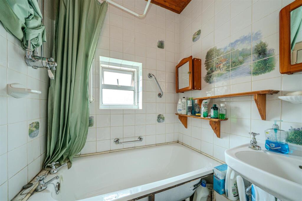 Additional image 7 of Hart Road, St Albans