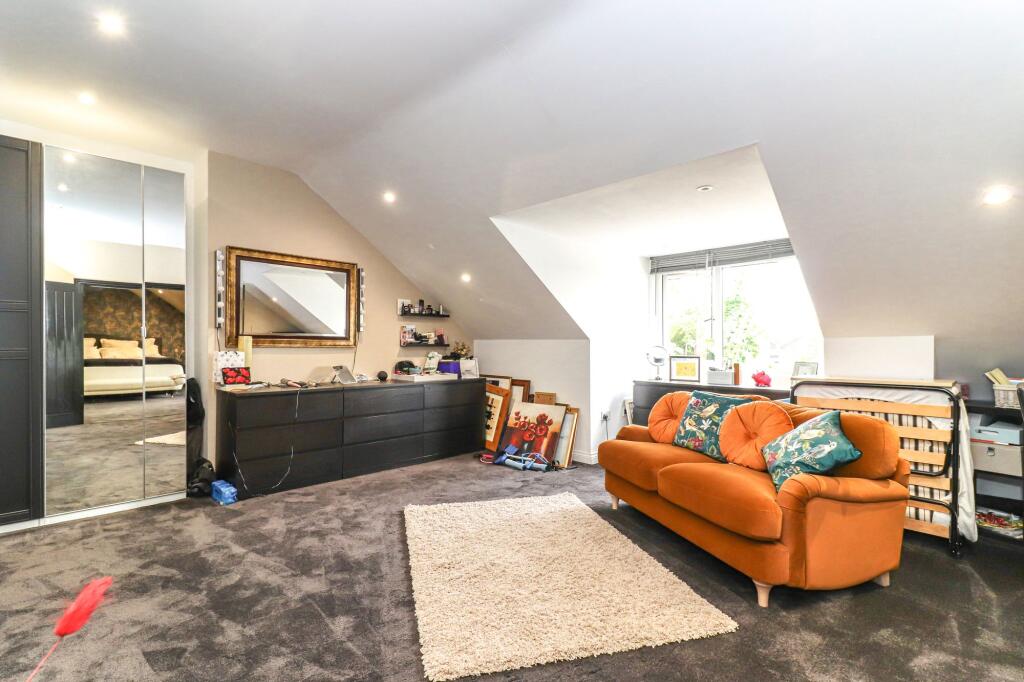 Additional image 26 of Oakwood Road, Bricket Wood, AL2
