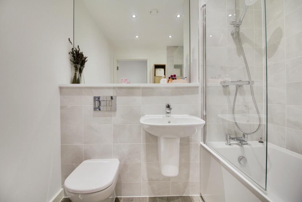 Additional image 11 of Flat 19, Crest House, Hilltop Way, Hatfield, Hertfordshire