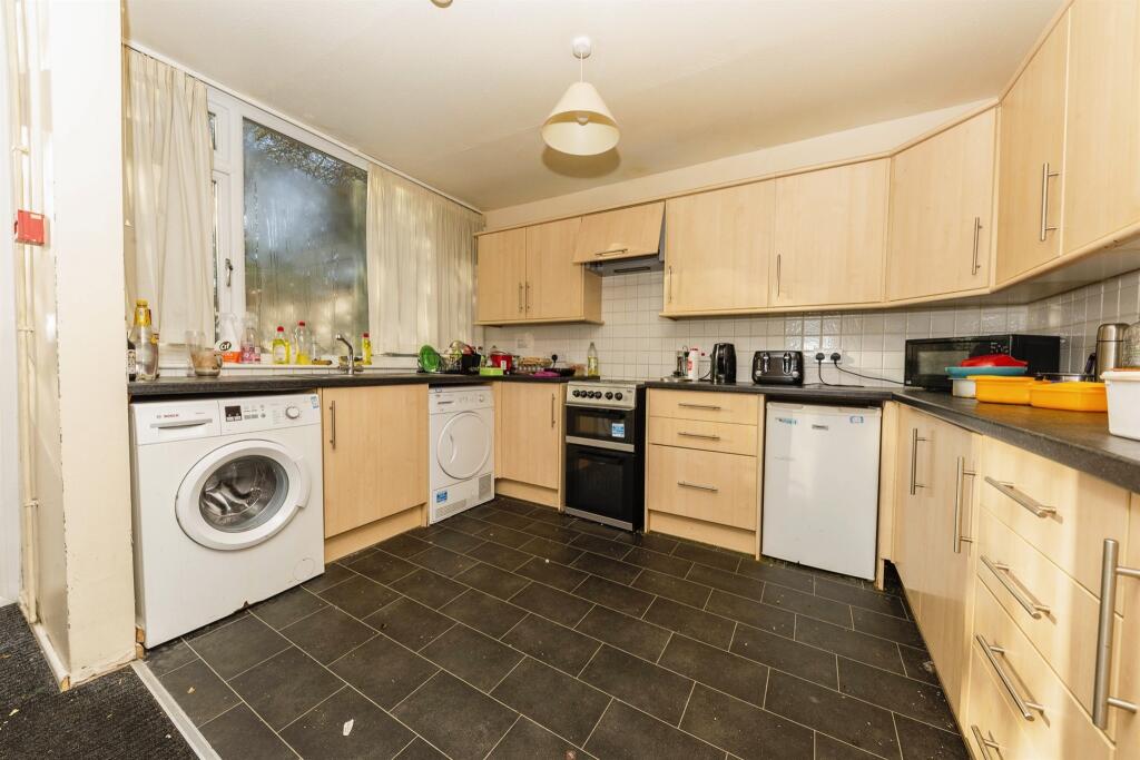 Additional image 14 of Wood Close, Hatfield