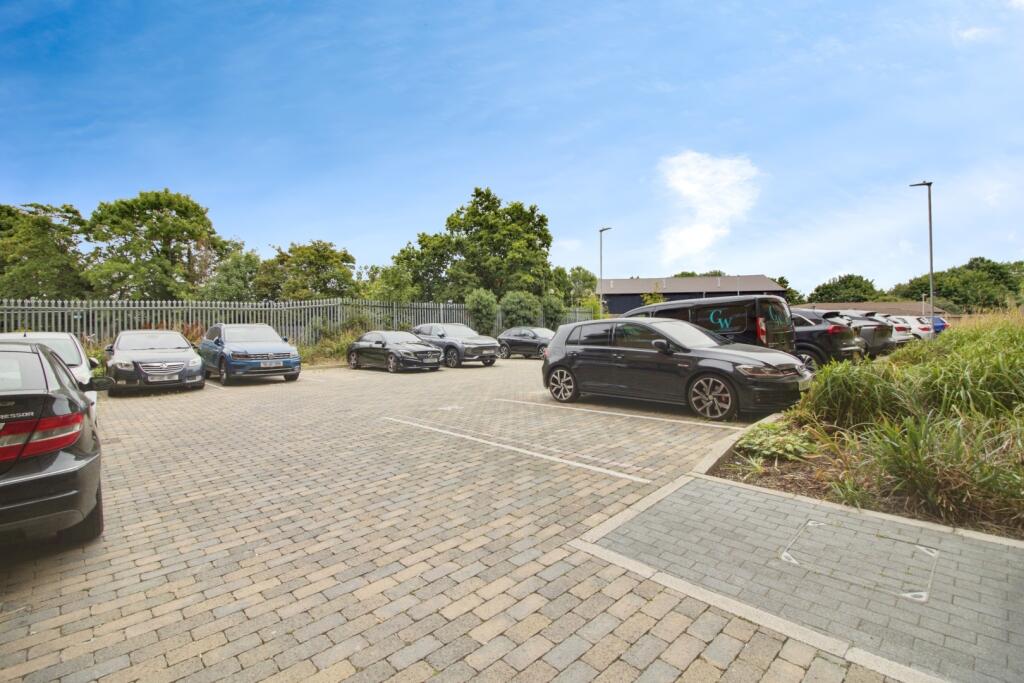 Additional image 16 of Flat 19, Crest House, Hilltop Way, Hatfield, Hertfordshire